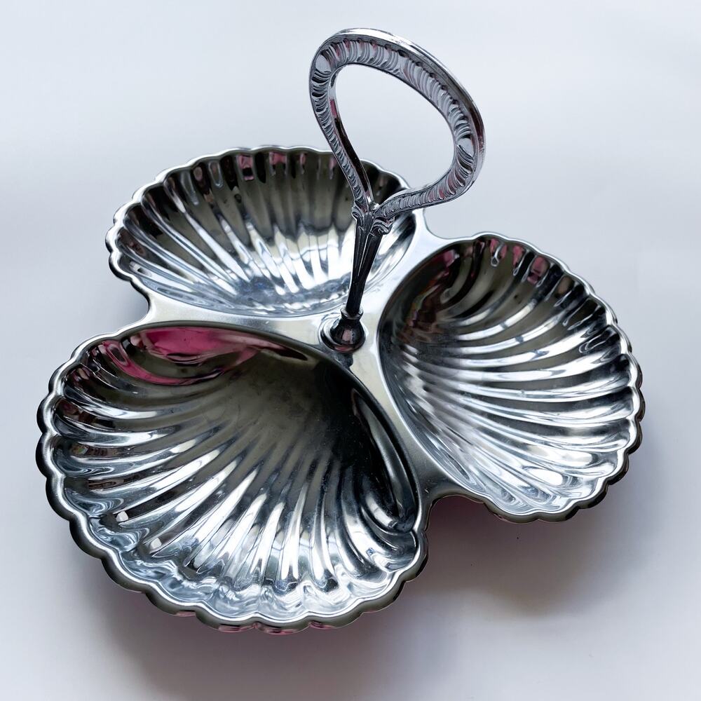 Vintage Irvinware Clamshell Serving Tray Scalloped Dish with Decorative Handle